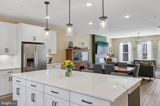 1120 CRESTED WOOD DR, Laurel, MD 20724