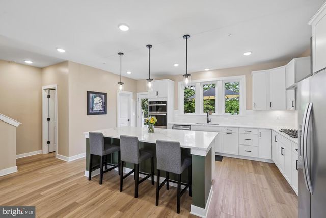 1120 CRESTED WOOD DR, Laurel, MD 20724