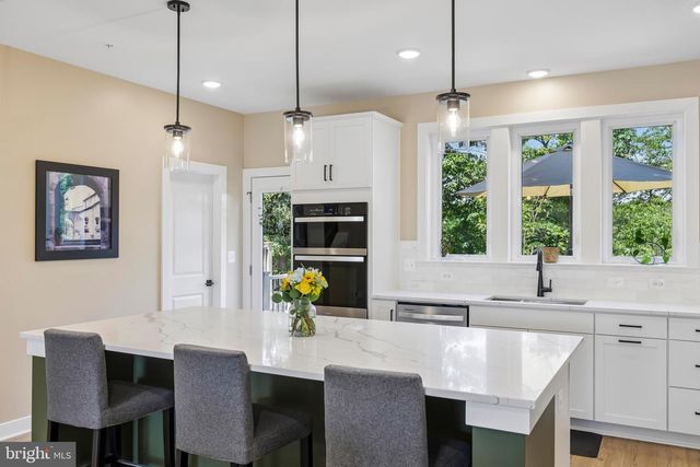 1120 CRESTED WOOD DR, Laurel, MD 20724