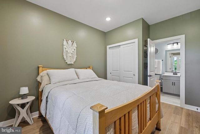 1120 CRESTED WOOD DR, Laurel, MD 20724
