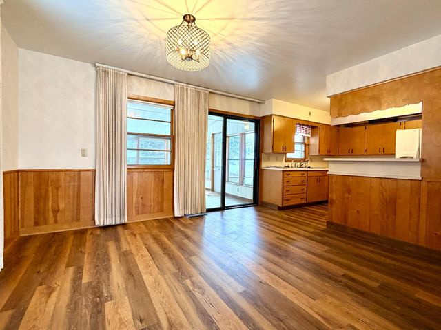 303 Lakehill Drive, Worthington, MN 56187