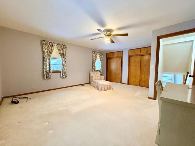 303 Lakehill Drive, Worthington, MN 56187