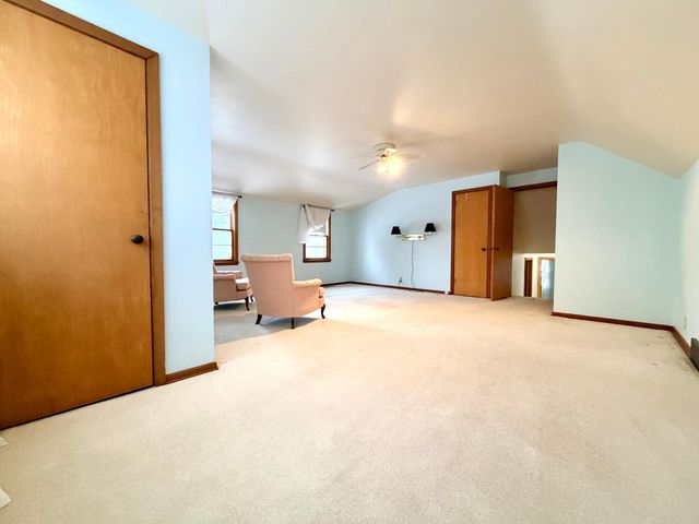 303 Lakehill Drive, Worthington, MN 56187