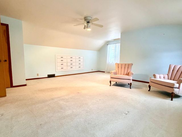 303 Lakehill Drive, Worthington, MN 56187