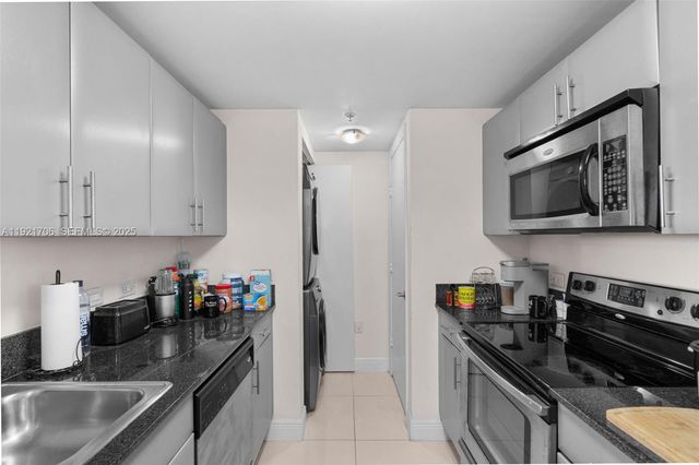1871 S River Drive 1402, Miami, FL 33125