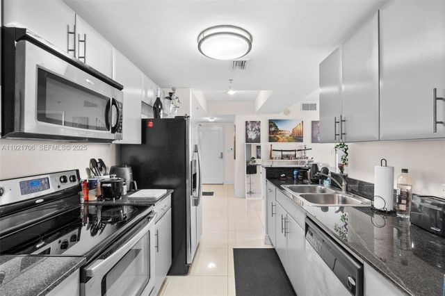 1871 S River Drive 1402, Miami, FL 33125