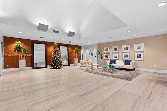 1871 S River Drive 1402, Miami, FL 33125