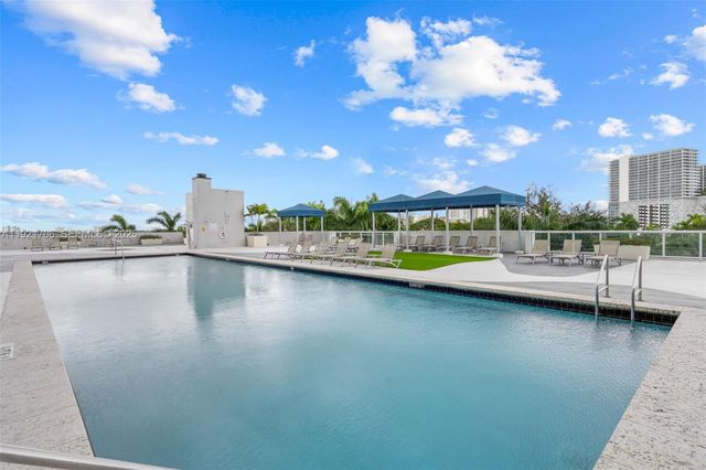 1871 S River Drive 1402, Miami, FL 33125