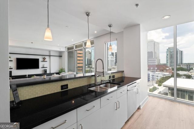 950 W Peachtree Street NW 1309, Atlanta, GA 30309