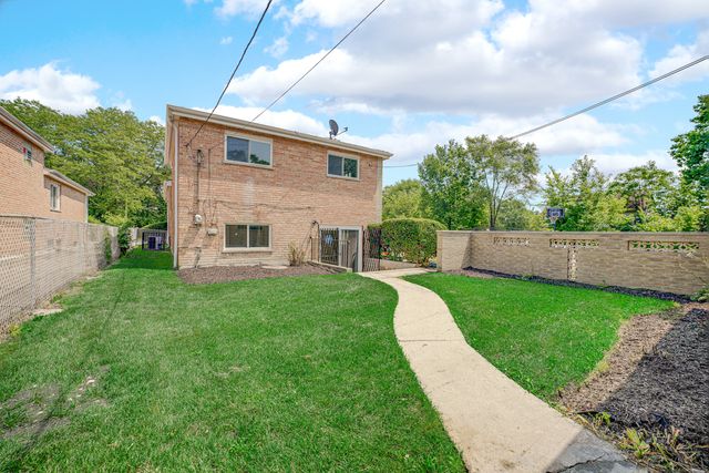 9756 S Eggleston Avenue, Chicago, IL 60628