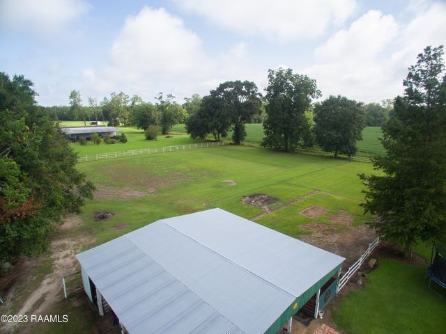 2944 Main Highway, Breaux Bridge, LA 70517