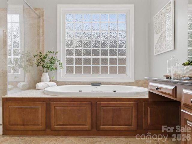 1007 Ainsdale Drive, Matthews, NC 28104