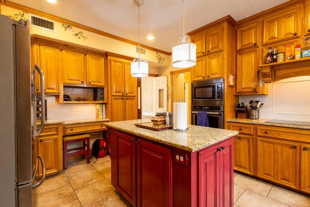 205 Little Creek, Hattiesburg, MS 39402