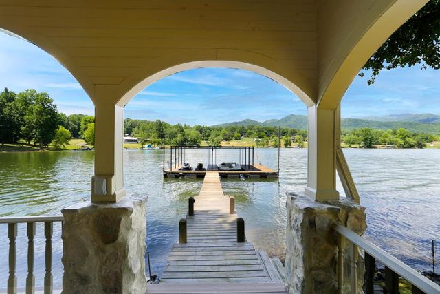 234 Shores Drive, Hayesville, NC 28904