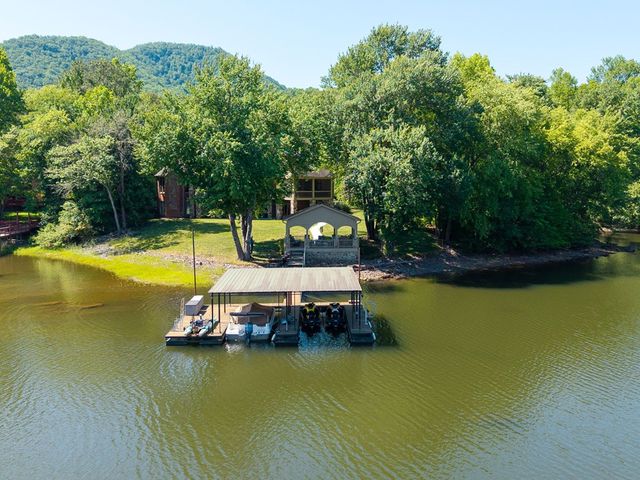 234 Shores Drive, Hayesville, NC 28904