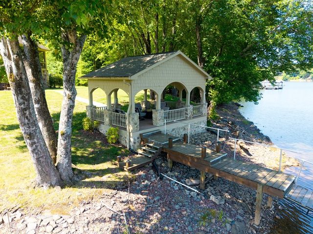 234 Shores Drive, Hayesville, NC 28904