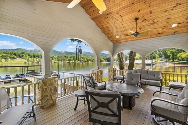 234 Shores Drive, Hayesville, NC 28904