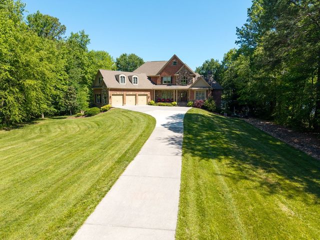 234 Shores Drive, Hayesville, NC 28904