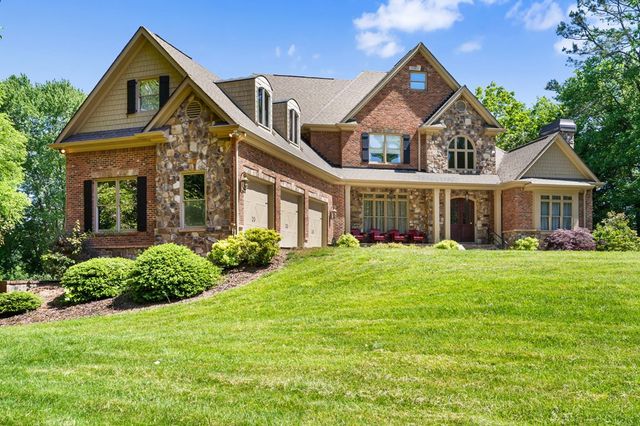 234 Shores Drive, Hayesville, NC 28904