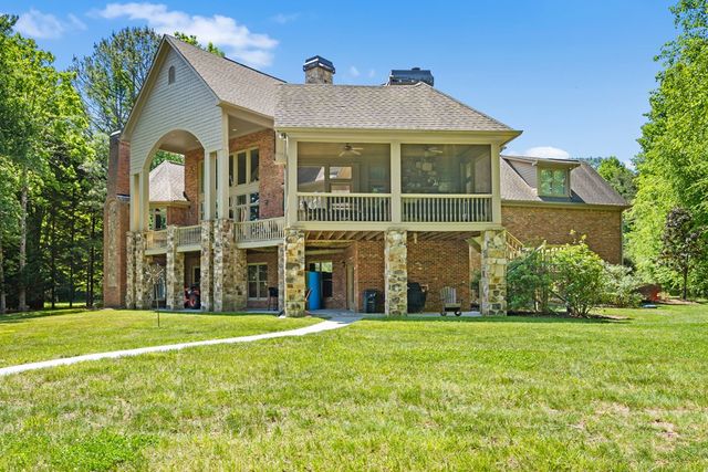 234 Shores Drive, Hayesville, NC 28904