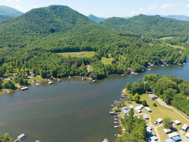 234 Shores Drive, Hayesville, NC 28904