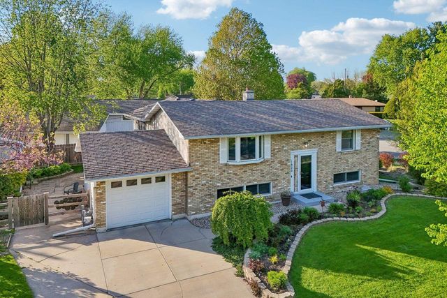 1620 Maple Street, Middleton, WI 53562