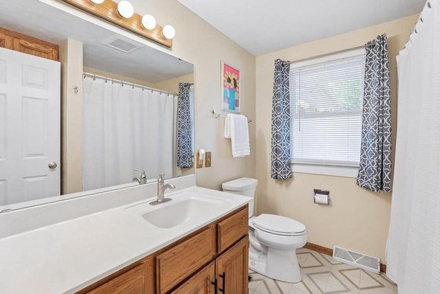 1620 Maple Street, Middleton, WI 53562