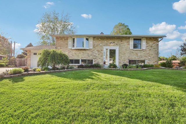 1620 Maple Street, Middleton, WI 53562