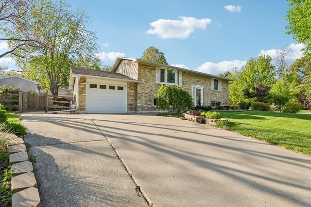1620 Maple Street, Middleton, WI 53562