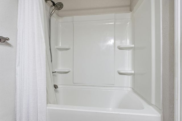 1024 Lillian Street, Madera, CA 93637