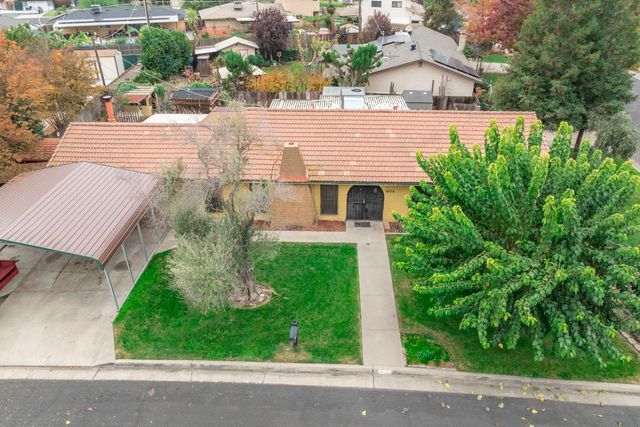 1024 Lillian Street, Madera, CA 93637