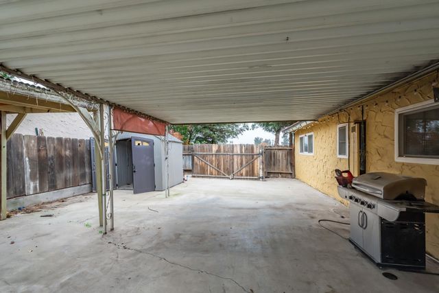 1024 Lillian Street, Madera, CA 93637