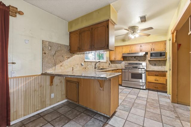 1024 Lillian Street, Madera, CA 93637