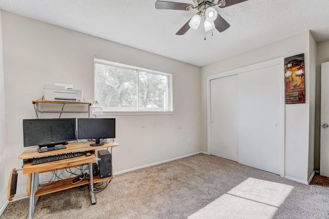 16926 Blackhawk Boulevard, Friendswood, TX 77546