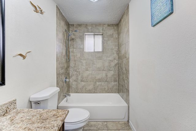 16926 Blackhawk Boulevard, Friendswood, TX 77546