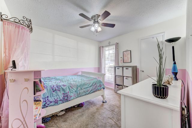 16926 Blackhawk Boulevard, Friendswood, TX 77546