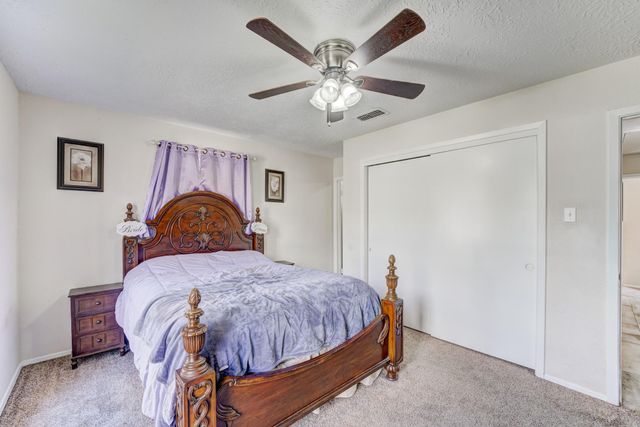 16926 Blackhawk Boulevard, Friendswood, TX 77546