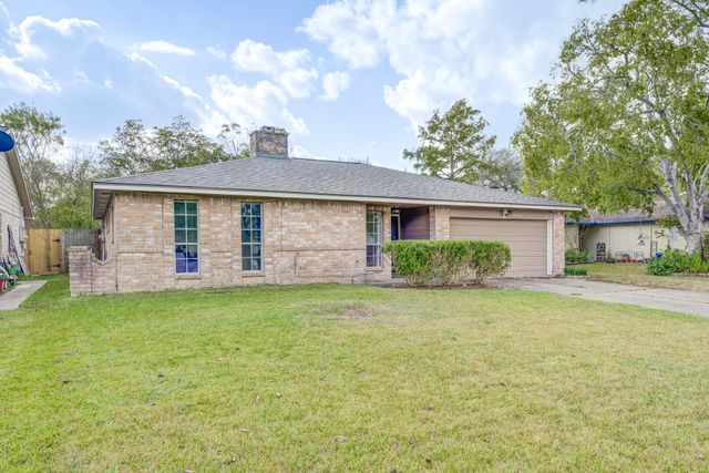 16926 Blackhawk Boulevard, Friendswood, TX 77546