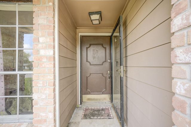 16926 Blackhawk Boulevard, Friendswood, TX 77546