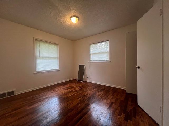 4702 Warrington Drive, Flint, MI 48504