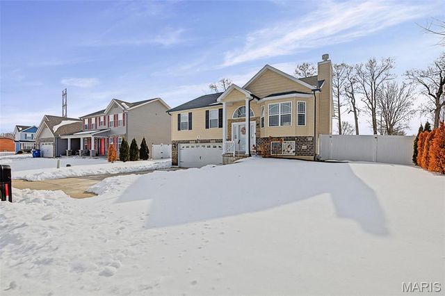 106 Shiloh Ridge Drive, Shiloh, IL 62221