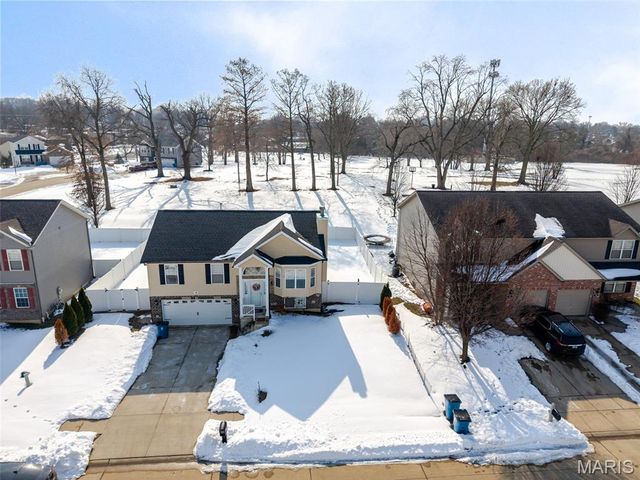 106 Shiloh Ridge Drive, Shiloh, IL 62221