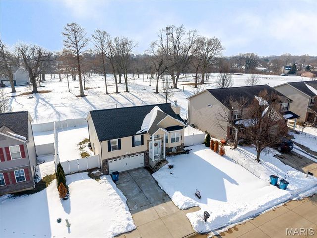 106 Shiloh Ridge Drive, Shiloh, IL 62221