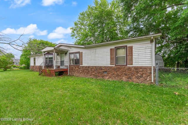 4604 Summitt Dr, Louisville, KY 40229
