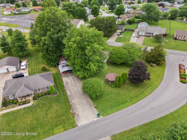 4604 Summitt Dr, Louisville, KY 40229