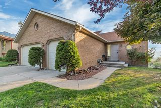 8562 KINGS COVE DR, Cottonwood Heights, UT 84121