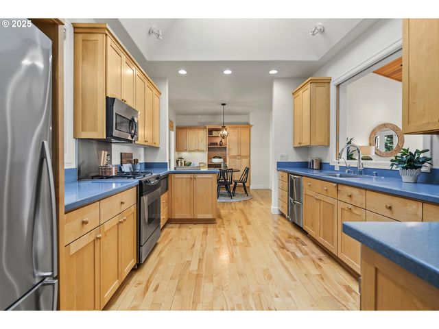 810 Nw BRADY Rd, Camas, WA 98607