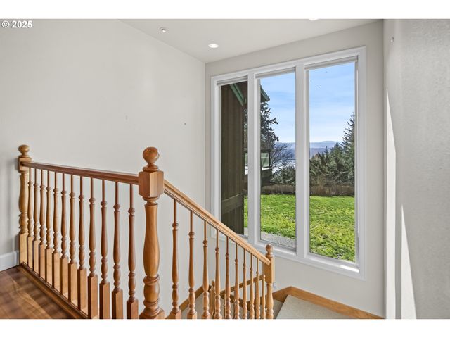 810 Nw BRADY Rd, Camas, WA 98607