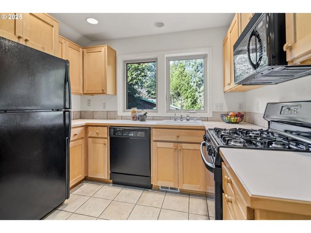 810 Nw BRADY Rd, Camas, WA 98607