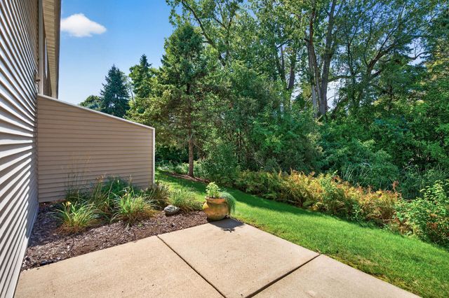 3341 Jansen Way, Vadnais Heights, MN 55127